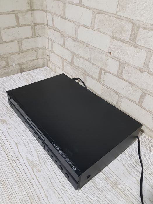 Програвач DVD/CD дисків YAMAHA DVD-S1700, б/у з Німеччини