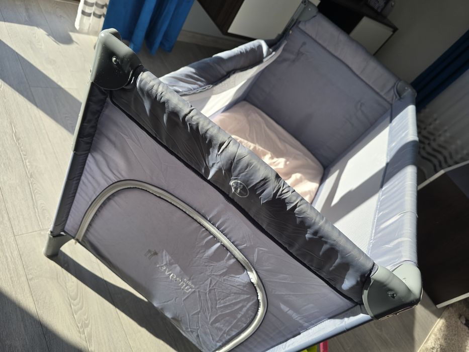 Łóżeczko turystyczne