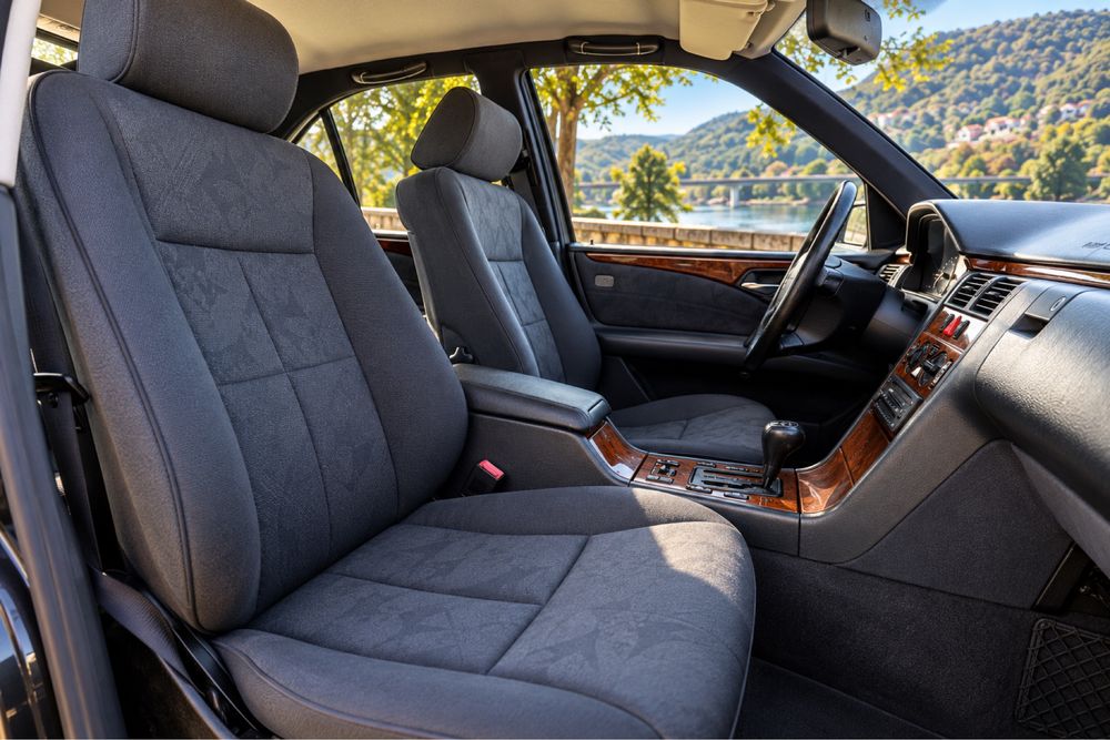 Mercedes-Benz E300