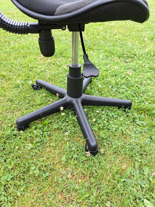 Fotel obrotowy uniwersalny