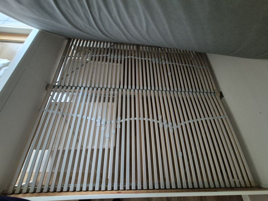 Stylowe białe łóżko IKEA 180 cm z materacem