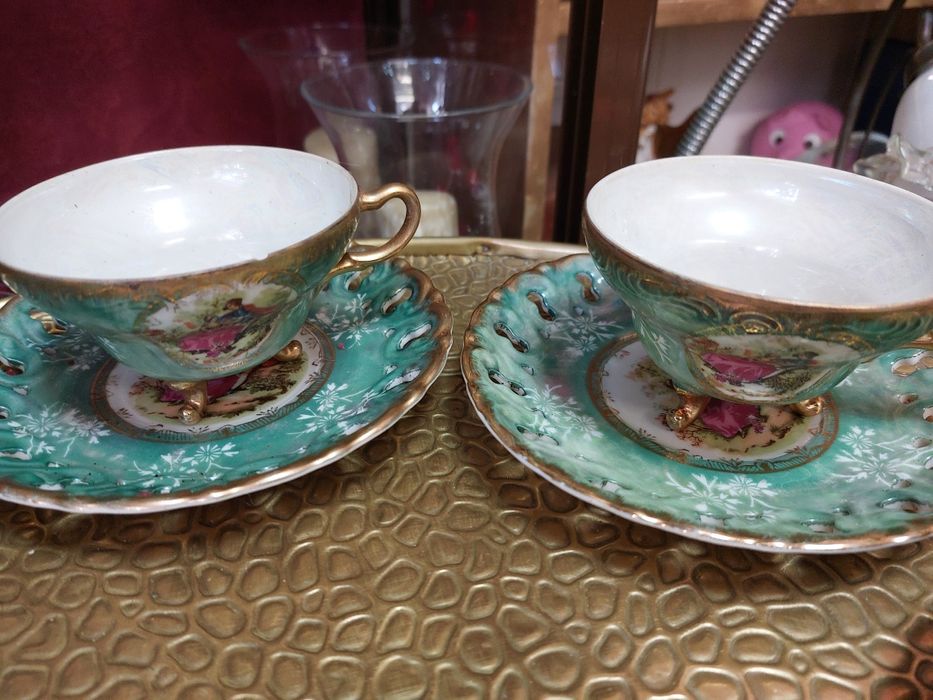 Conjunto de 6 chávenas de 3 pés em porcelana fina Japonesa 

Moti