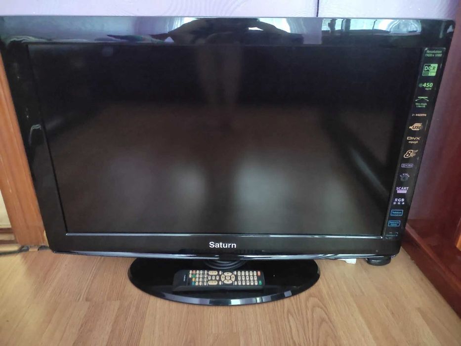 телевизор Saturn LCD 325 + приставка т2