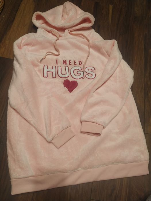 Bluza z kapturem pudrowy róż z misia M oversize