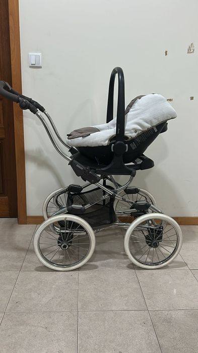 Carrinho de criança  em bom estado vendo