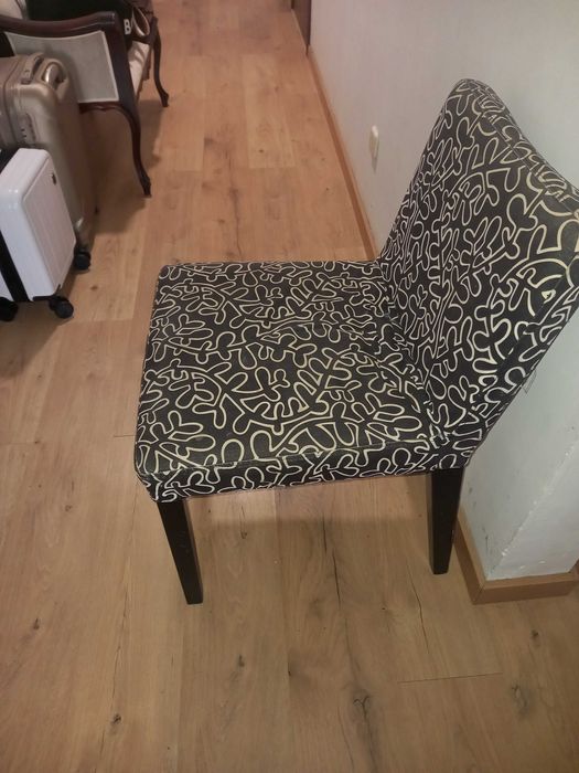 Cadeiras em bom estado