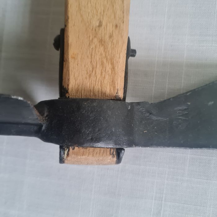 Toporek saperski "włoski" II RP, 1 i 2 wojna 1920 r saperka siekierka