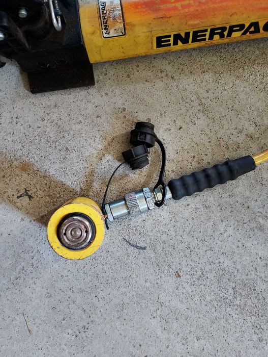 Enerpac siłownik hydrauliczny z pompką