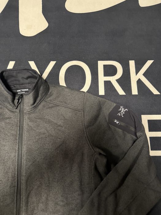 Arc’teryx Men’s Full Zip Jacket