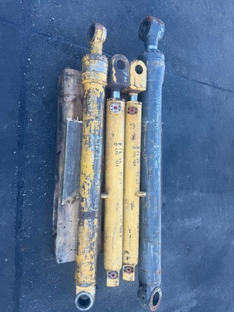 siłownik hydrauliczny do koparki używany