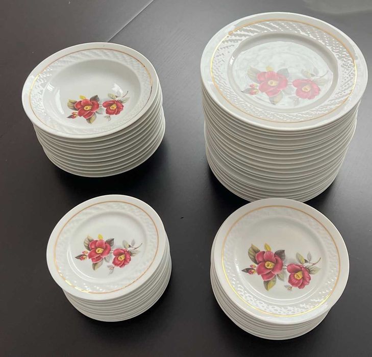 Serviço de jantar SP Coimbra (70 peças) - NOVO / SEM USO