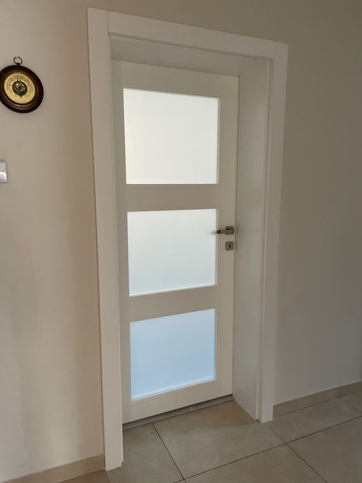 Drzwi wewnętrzne przeszklone prawostronne pokojowe zamówienie RĘKOJMIA