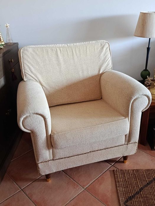 Conjunto poltrona e sofá-cama