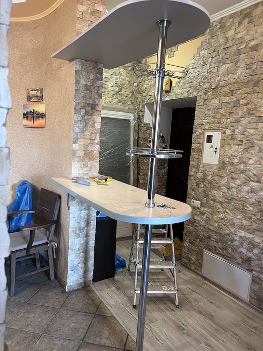 Продам Барную Стойку б/у 1000гр.