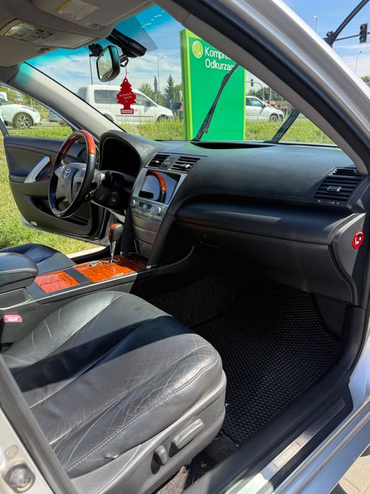 Toyota Camry 40