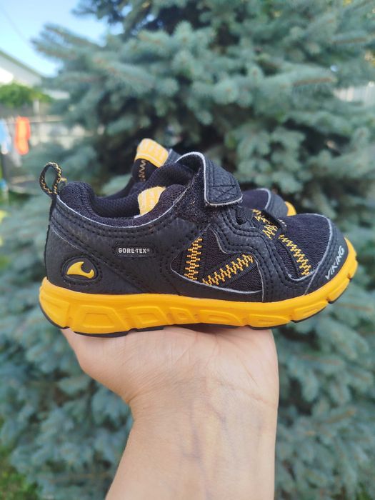 Кросівки, черевики Viking 23