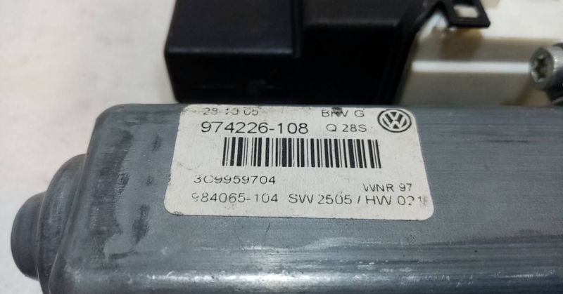 Motor vidro trás esquerdo VOLKSWAGEN Passat Variant (3C5)