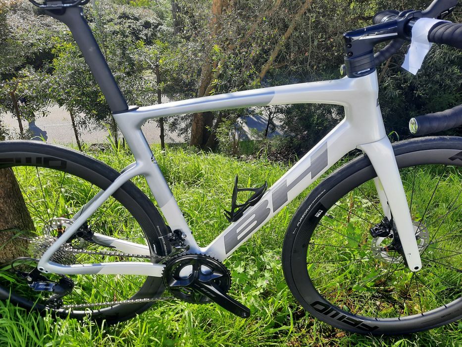 Bh rs1 12v com rodas de carbono