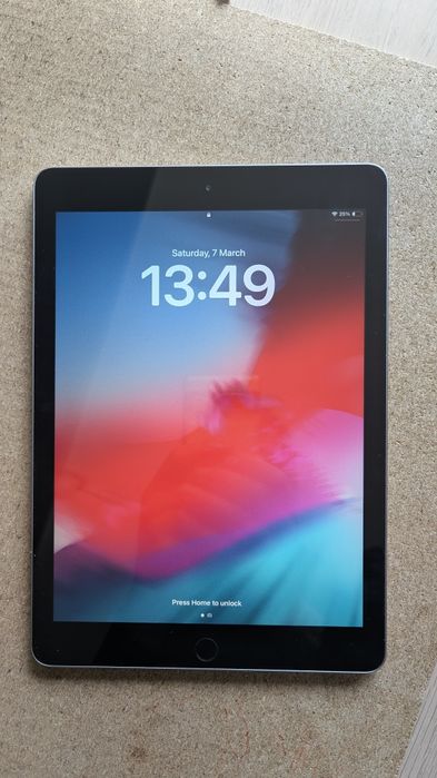 iPad 6a geração 9.7", 32 gb