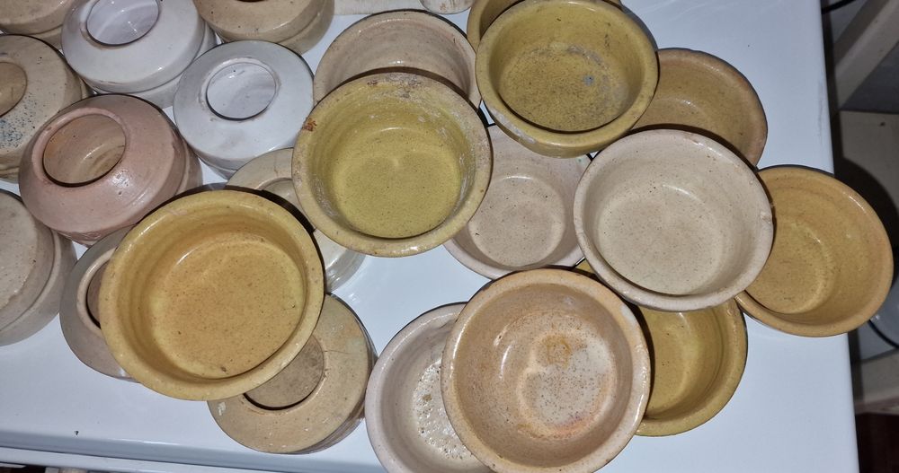 Comedouros e Bebedouros para pássaros.