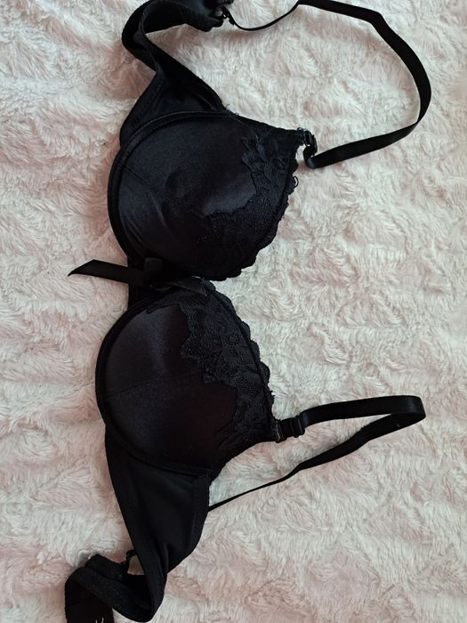 Stanik czarna satyna