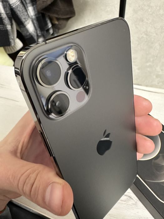Apple iPhone 12 Pro 512GB Graphite: 16 500 грн. - Смартфоны