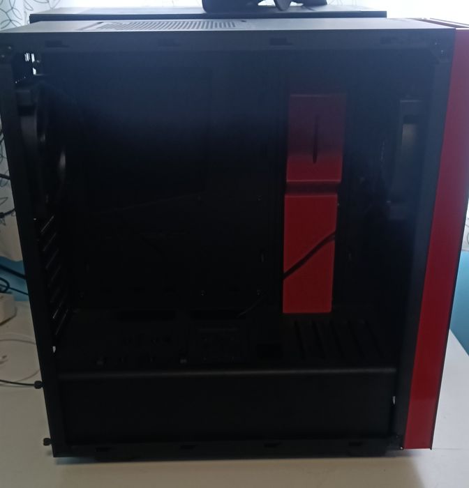 Vendo caixa do computador NZTX em bom estado!