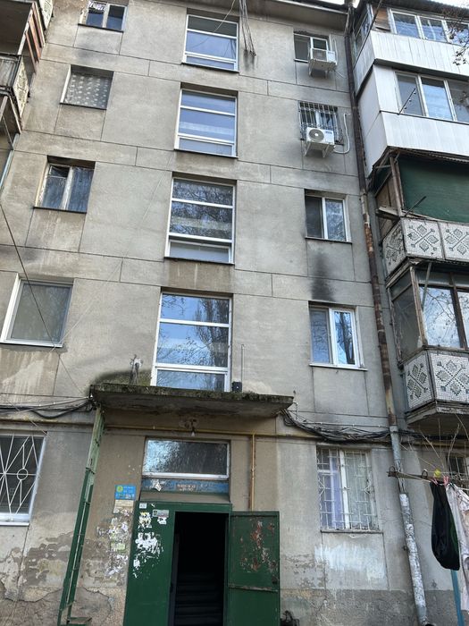 Продам 2ох кімнатну квартиру на Черемушках