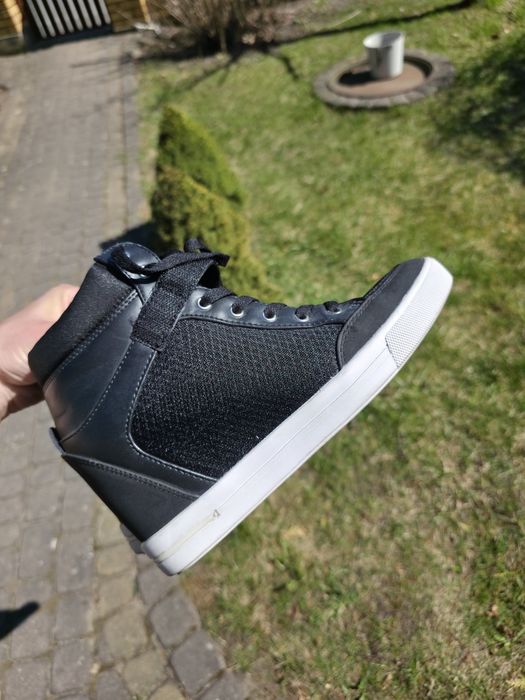 Damskie buty guess na podeście 39