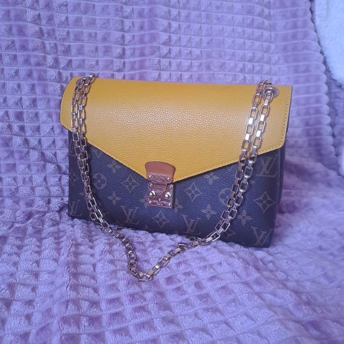 Жіноча сумочка Louis Vuitton