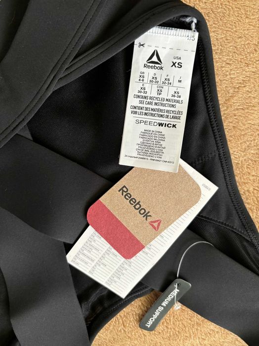 Спортивний топ Reebok