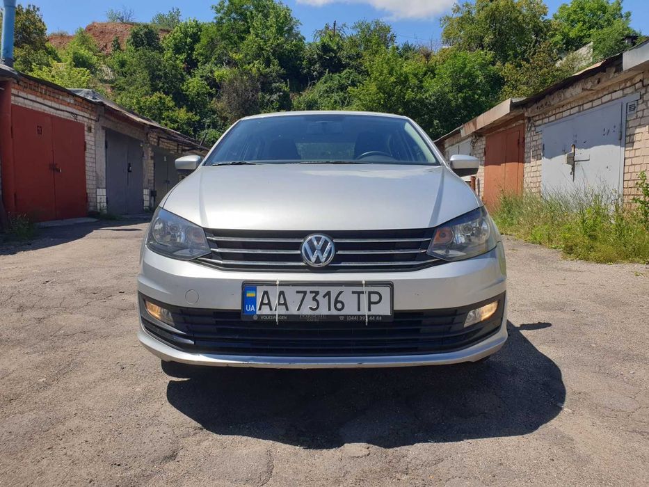 Volkswagen Polo 2018 VIN XW8ZZZ61ZJG066274 фото оголошення 2 з 12
