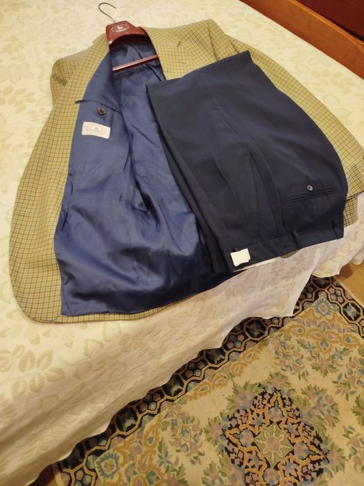 Vendo casaco e calça da Confecção do Homem,tudo novo