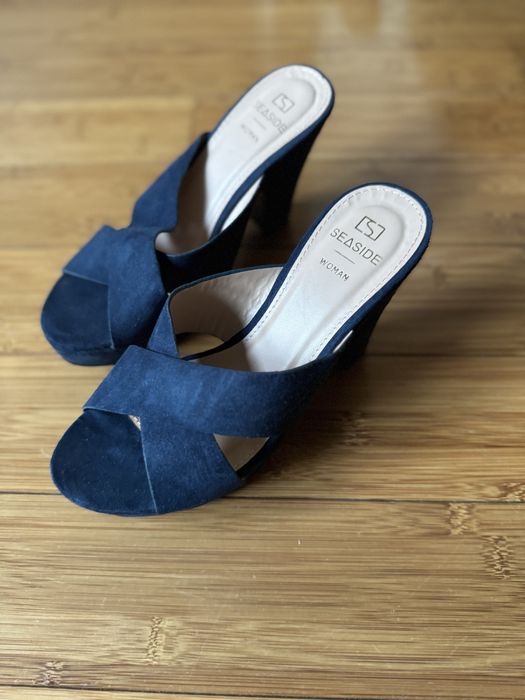 Sandálias azuis, Seaside