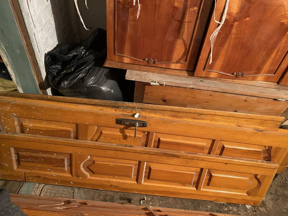 Двері вхідні, бу