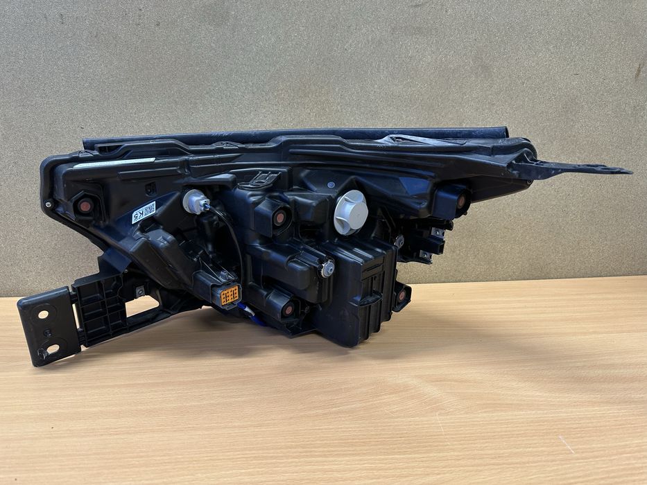 Фара права Subaru Forester SL 84001SL000 K5 2024 2025 2026