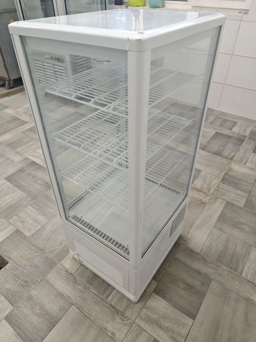 Холодильна вітрина кондитерська Metro GGC2078