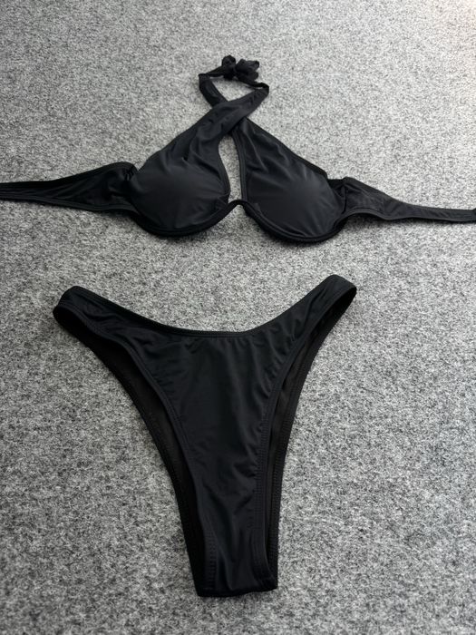Чорний роздільний купальник