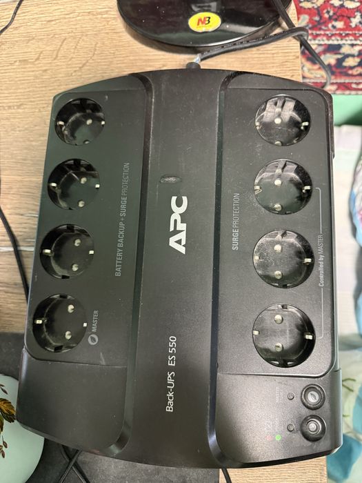 APC ES 550 безперебійник