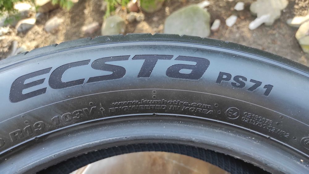 Sprzedam opony KUMHO 235/50 R19 103V