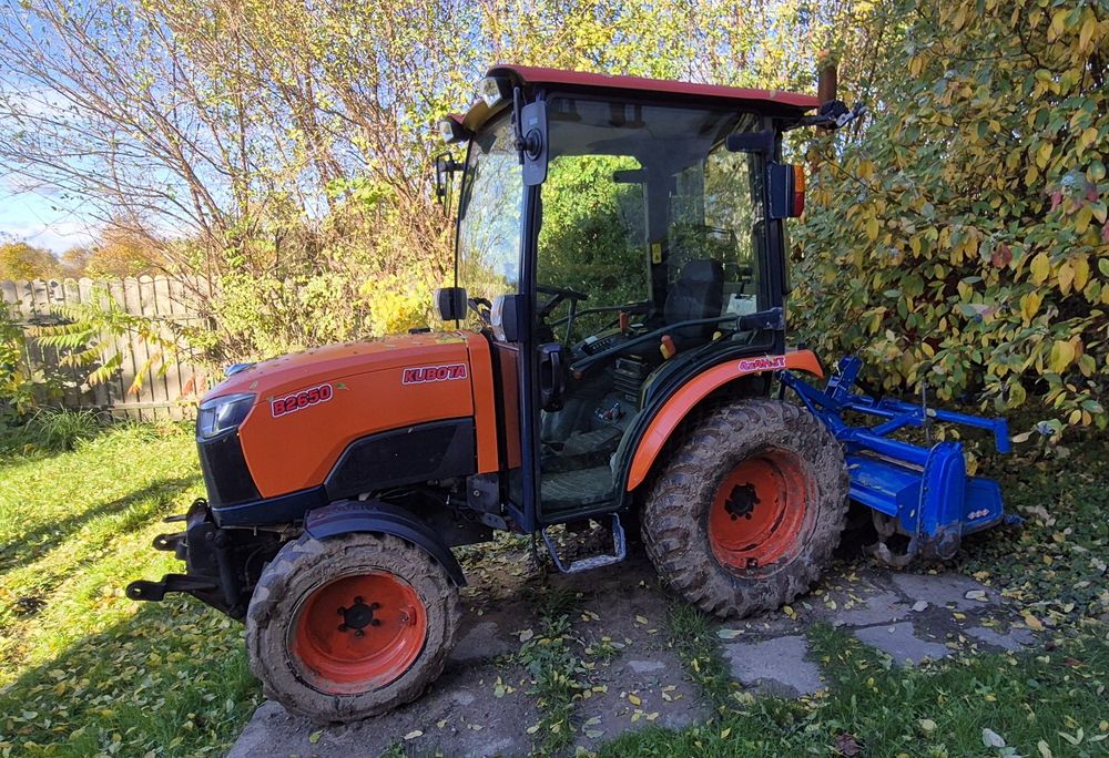 Usługa mini traktorkiem, glebogryzarka, krata niwelacyjna