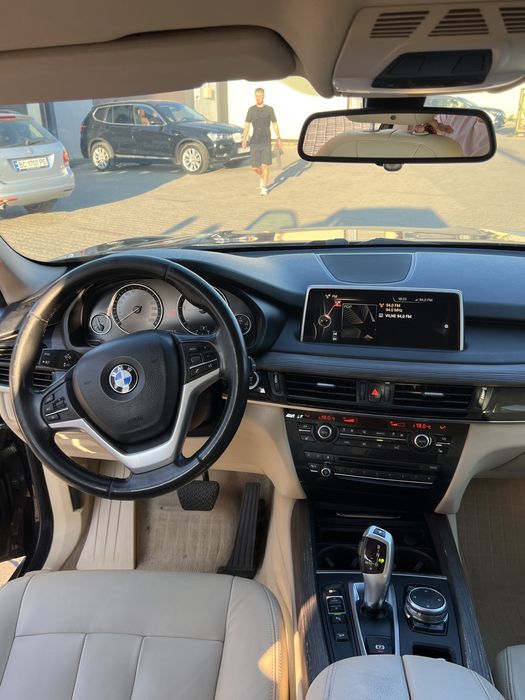 BMW X5 F15.