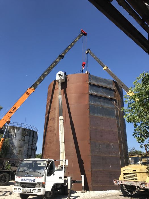 Спил деревьев, и услуги автовышки