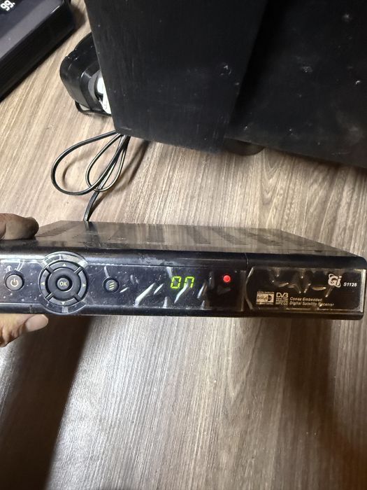 Спутниковый ресивер S1125