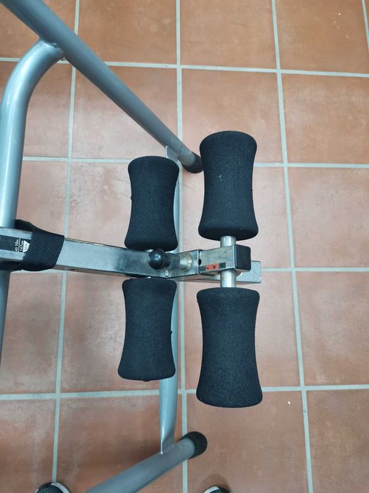 Aparelho de Abdominais / Tábua de Inversão BH Fitness Zero
