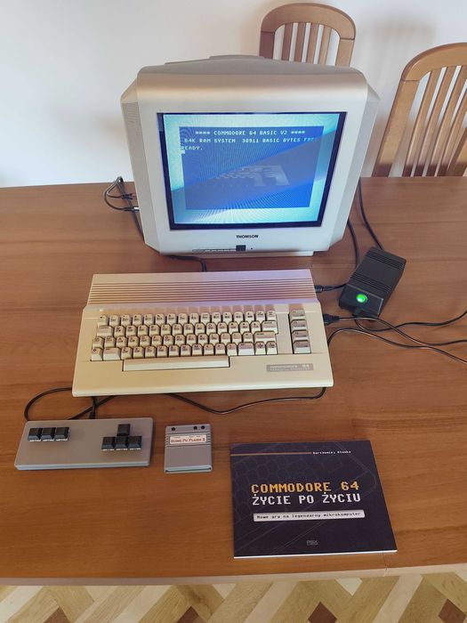 Commodore C64C gruby zestaw gracza Kung Fu Flash 2