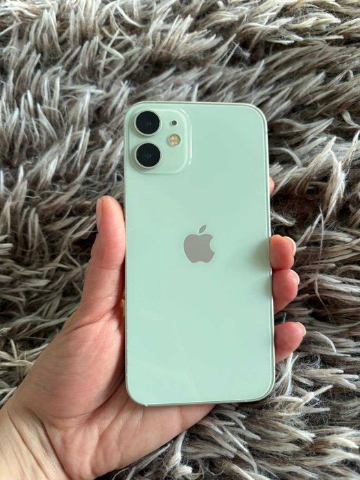 iPhone 12 Mini – bateria do wymiany, wady na zdjęciach