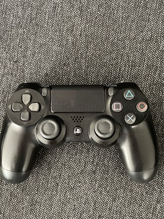 Playstation 4 Slim 1tb + 2 Dualshock 4 Version 2 + БОНУС!