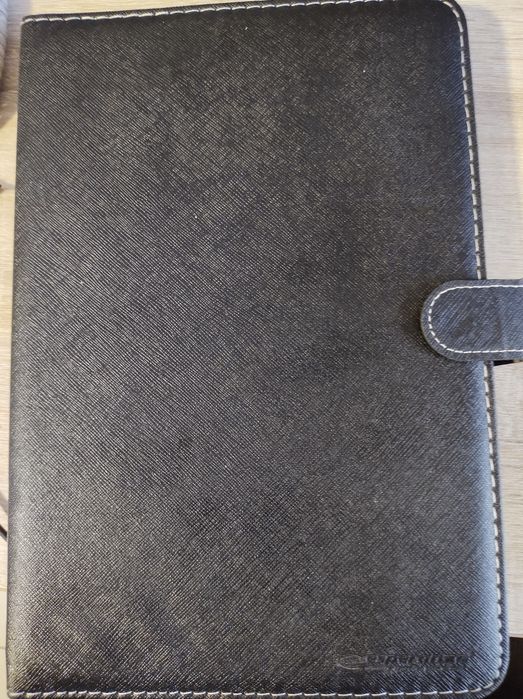 Sprzedam etui do tabletu z klawiatura