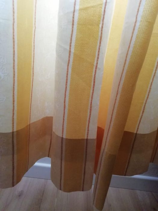 Par de cortinados usado